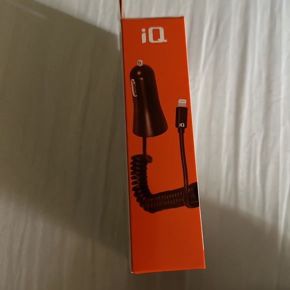 IQ Apple Car charger - Picture 4 of 4